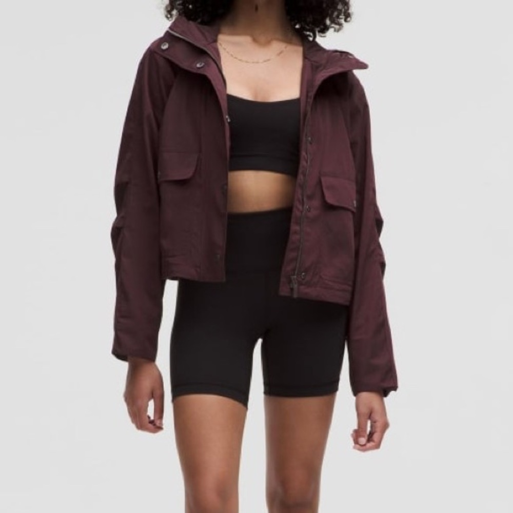 Lululemon Cropped Utility Jacket Water Resistant and Windproof Goodnight Plum L